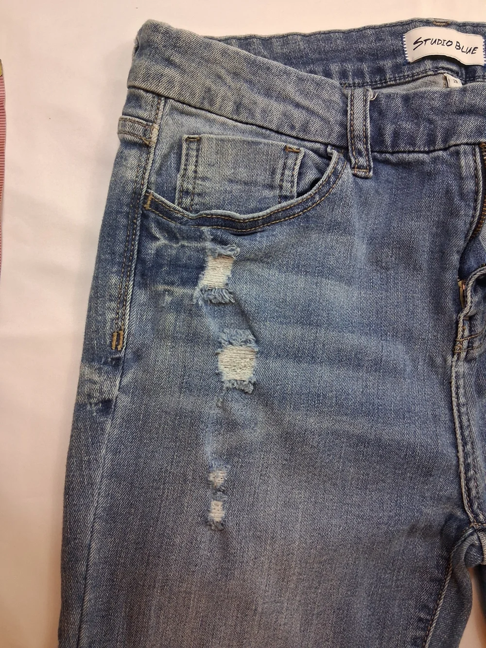 Distressed Ankle Crop Jeans - Light Blue by Universal Thread